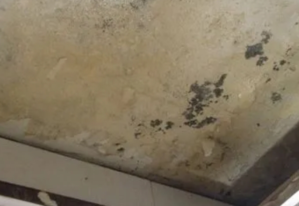 阿里地阳台漏水维修公司分享下阿里地卫生间渗水维修需要注意哪些问题。